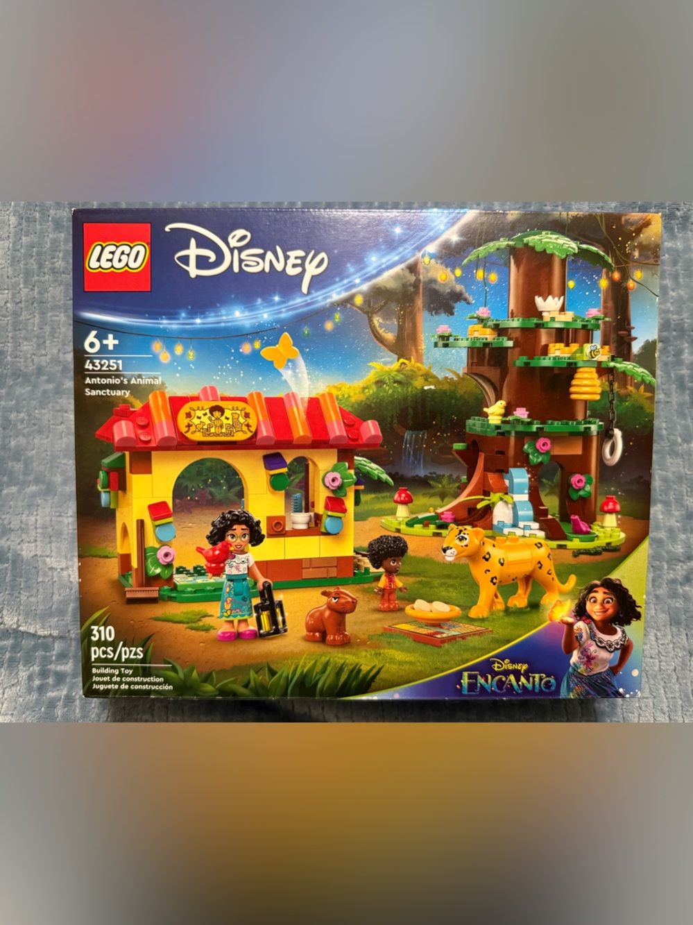 Lego Disney Encanto Antonio's Animal Sanctuary - Yellow, Green & Red New
